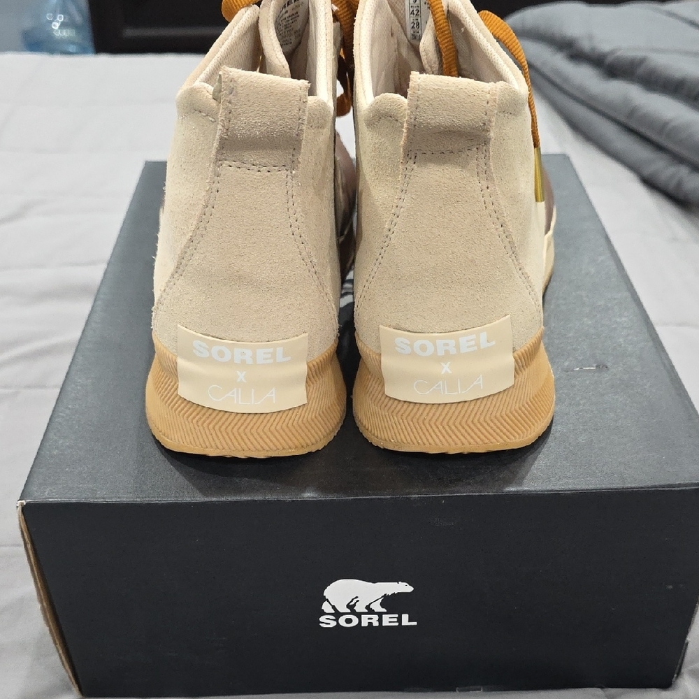 Sorel Cream and Brown Sneakers with Leather Laces - Picture 3 of 4